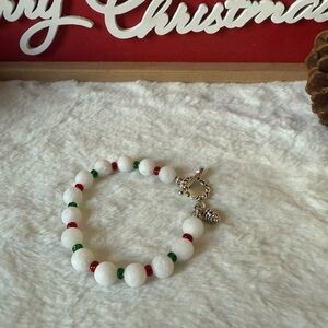 New Handmade Elegant Christmas Alabaster White, Red,and Green Beaded Bracelet